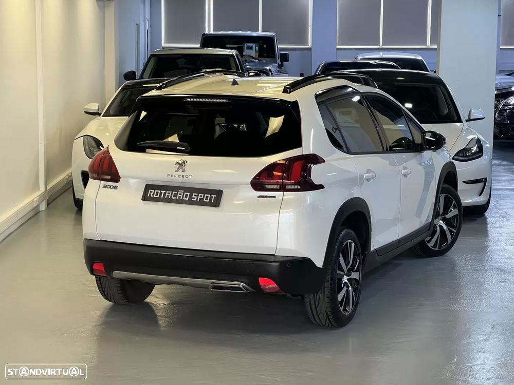 Peugeot 2008 1.2 PureTech GT Line - 3