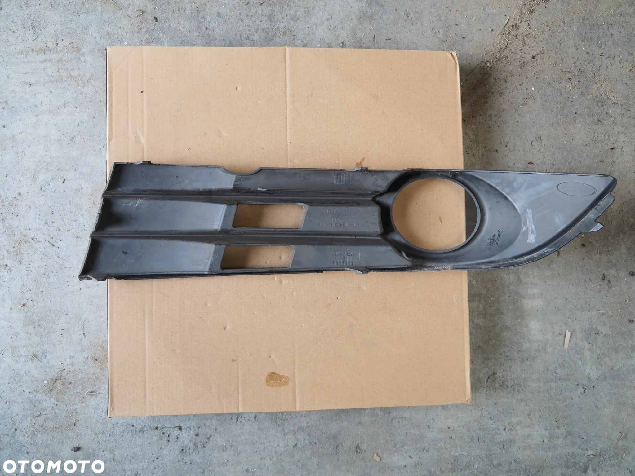 Kratka atrapa zaślepka halogen prawa VW Touran I Lift 1T0853666K - 4