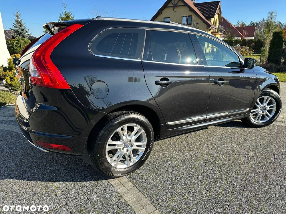 Volvo XC 60 D5 AWD Geartronic Summum - 16