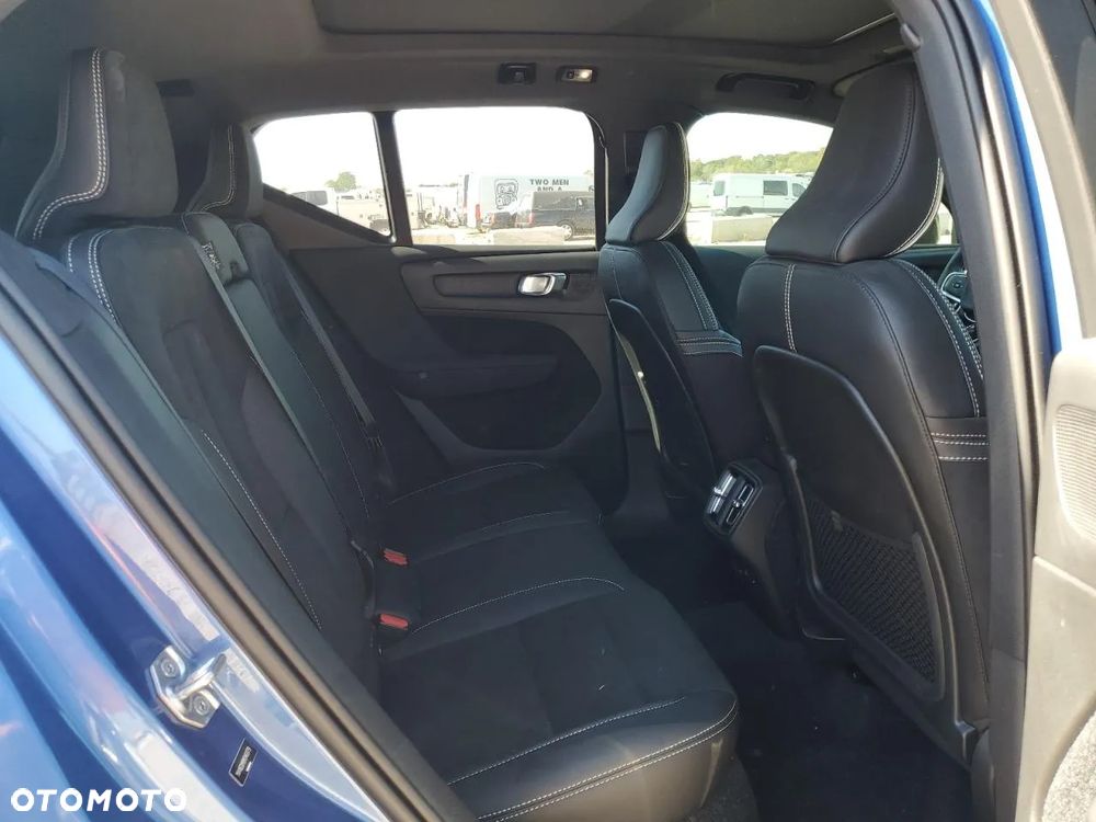 Volvo XC 40 T5 AWD R-Design - 11