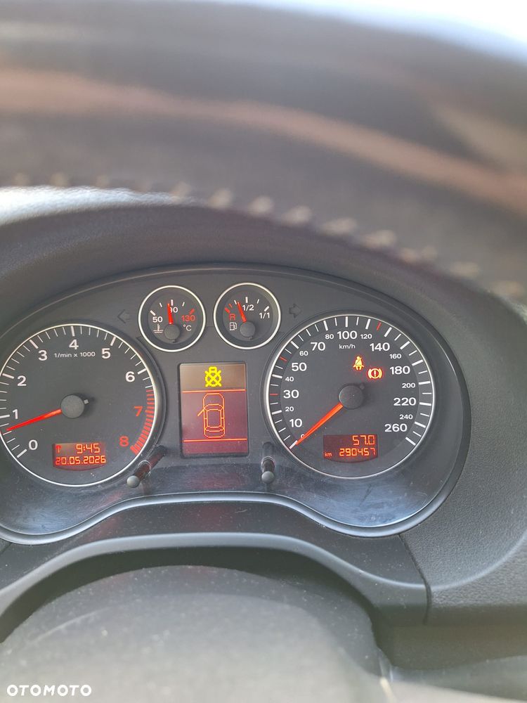 Audi A3 3-drzwiowe 2.0 FSI Attraction - 9