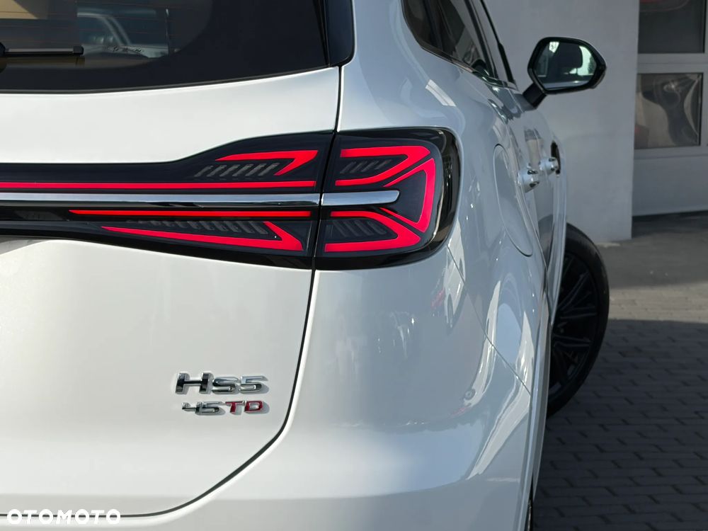 Hongqi HS5 2.0T Executive AWD - 29