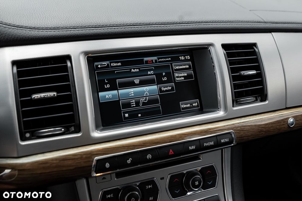 Jaguar XF 2.2 - 29