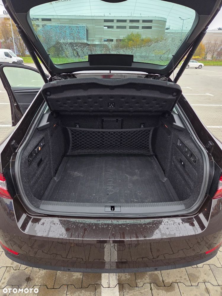 Skoda Superb 2.0 TDI L&K DSG - 18