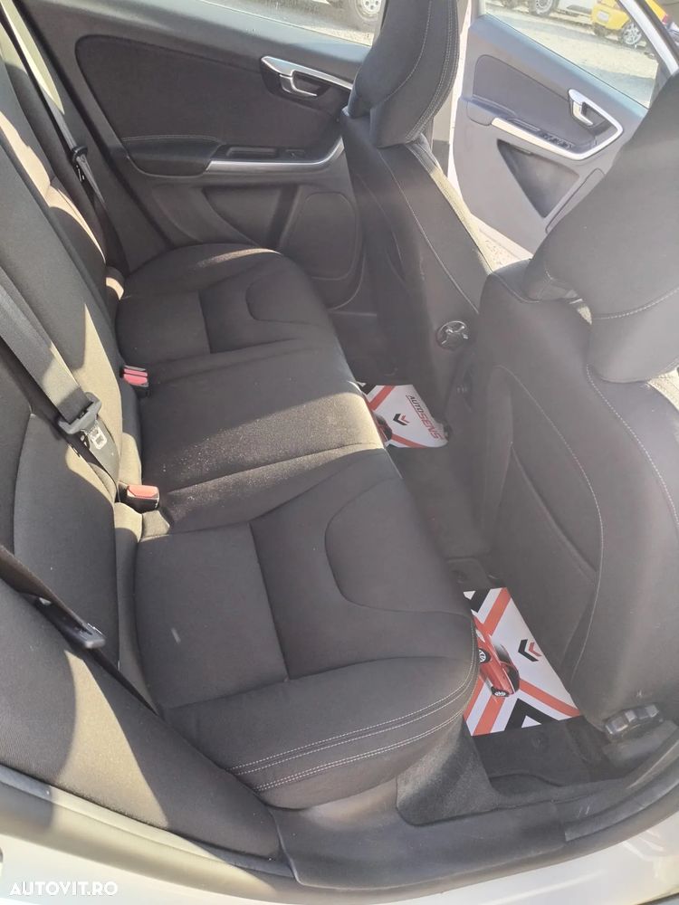 Volvo V60 D2 ECO Start-Stop Kinetic - 3