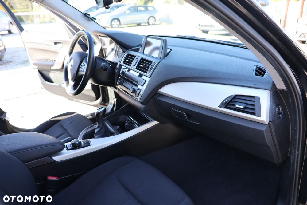 BMW Seria 1 116i Edition Metropolitan - 10