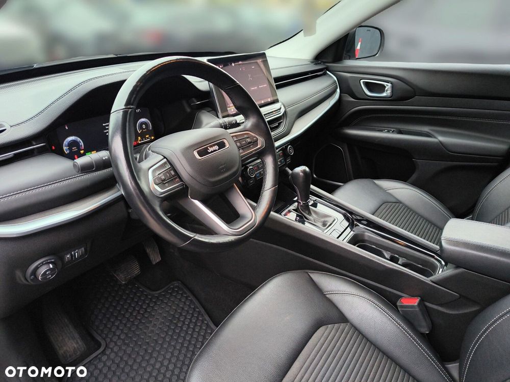 Jeep Compass - 10