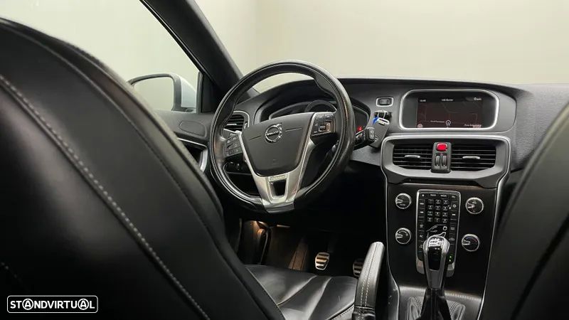 Volvo V40 2.0 D2 R-Design - 40