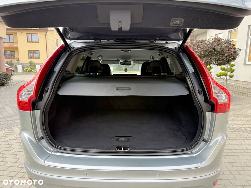 Volvo XC 60 D4 Geartronic Summum - 12