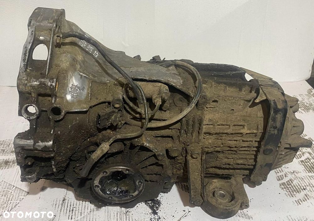 SKRZYNIA BIEGÓW AUDI 80 B4 2.0 BENZYNA CCF - 1