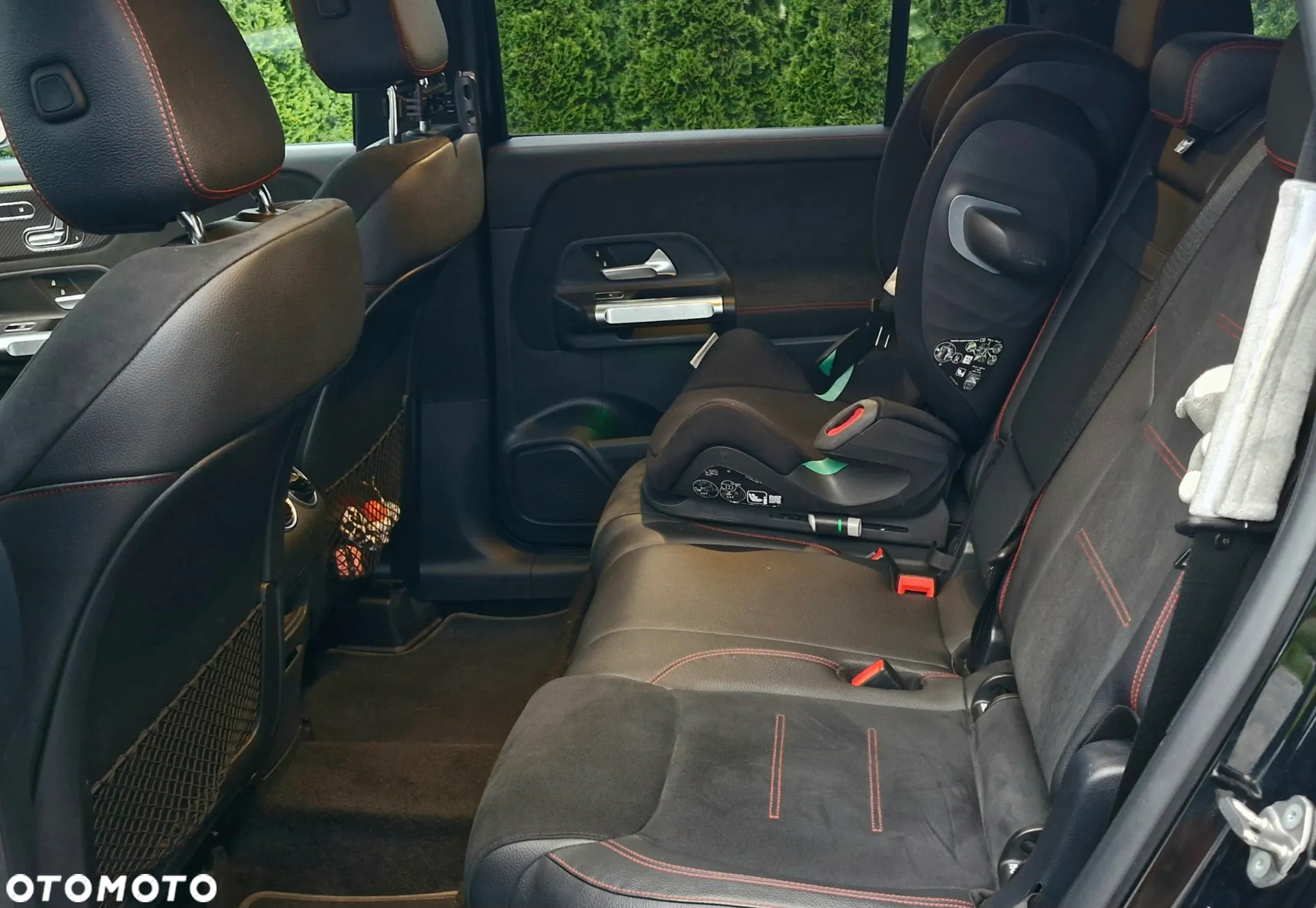Mercedes-Benz GLB 250 4-Matic AMG Line 8G-DCT - 12