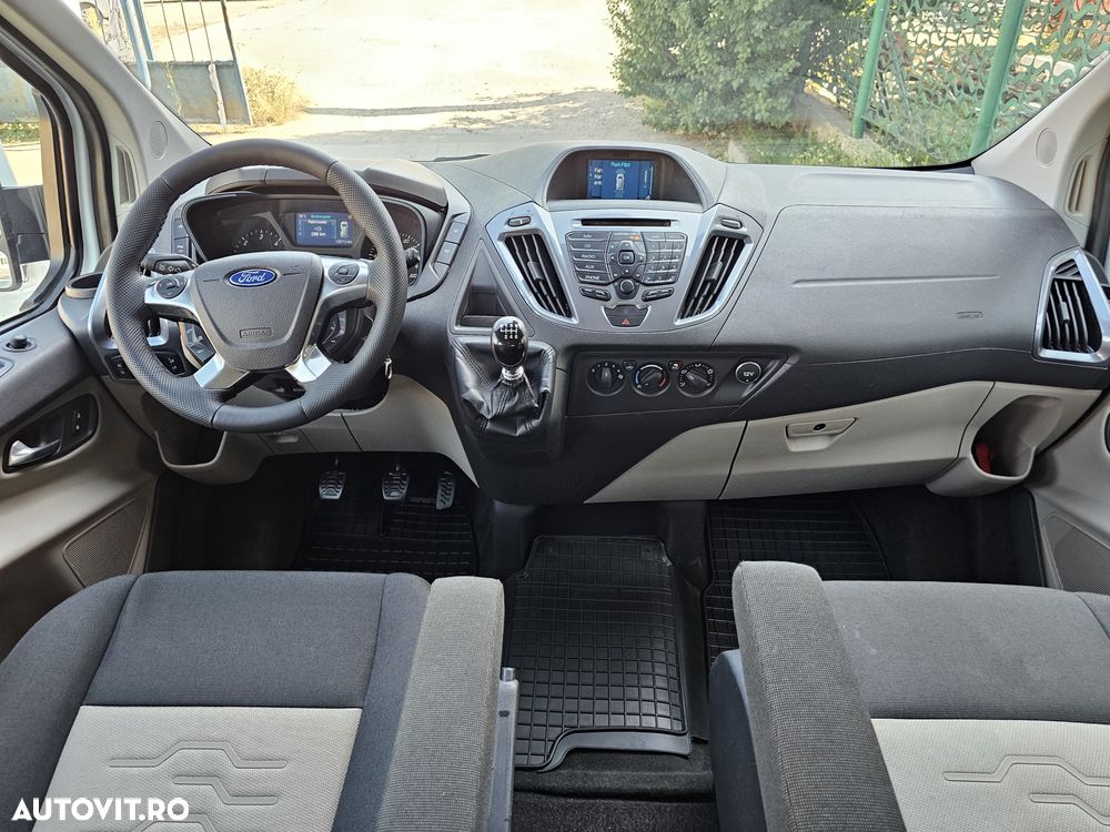 Ford Tourneo Custom - 7