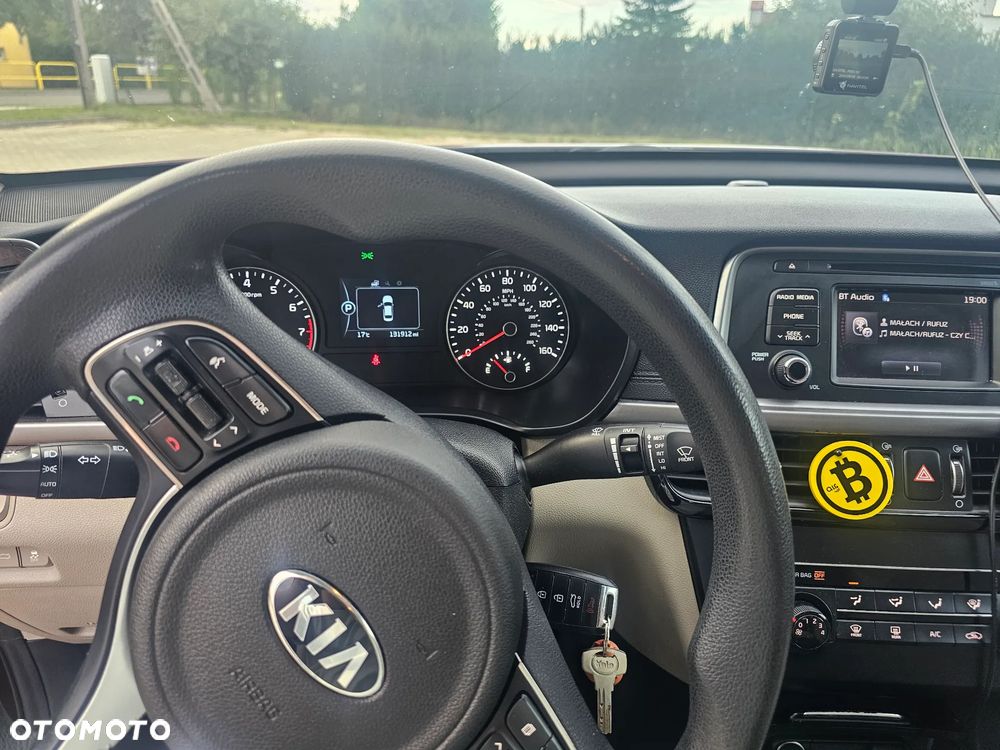 Kia Optima - 8