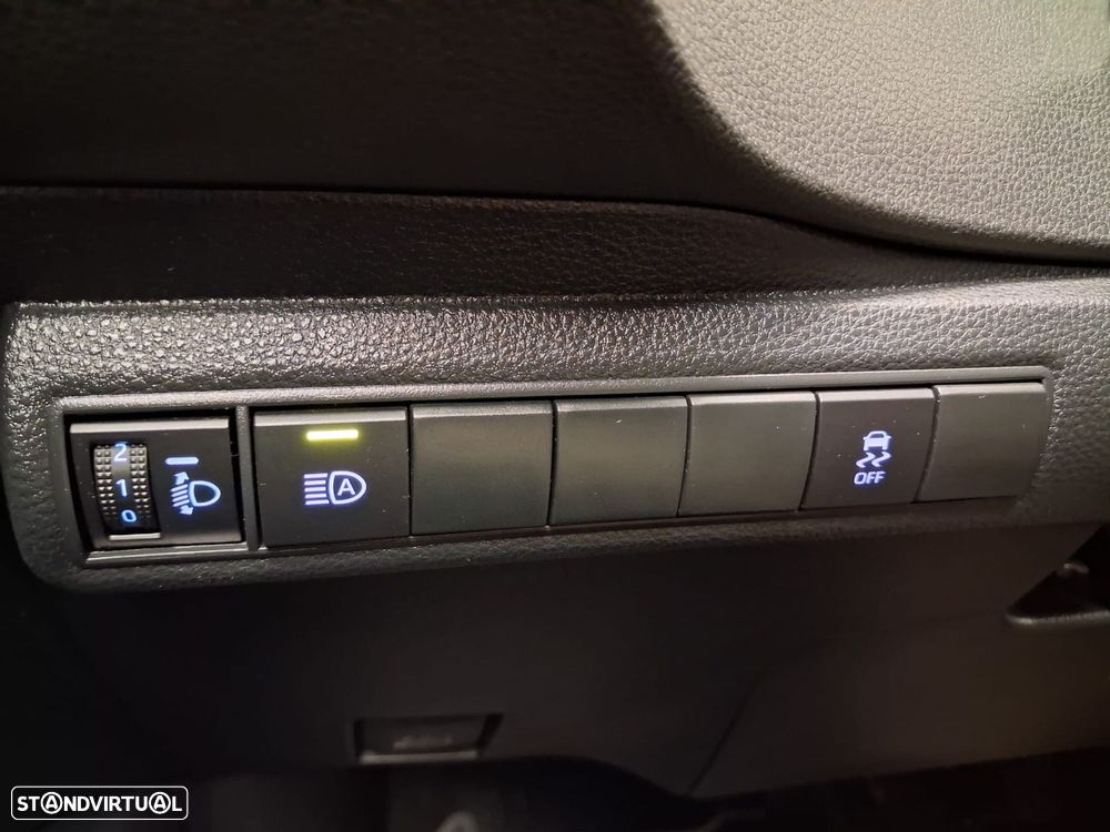 Toyota Corolla - 22