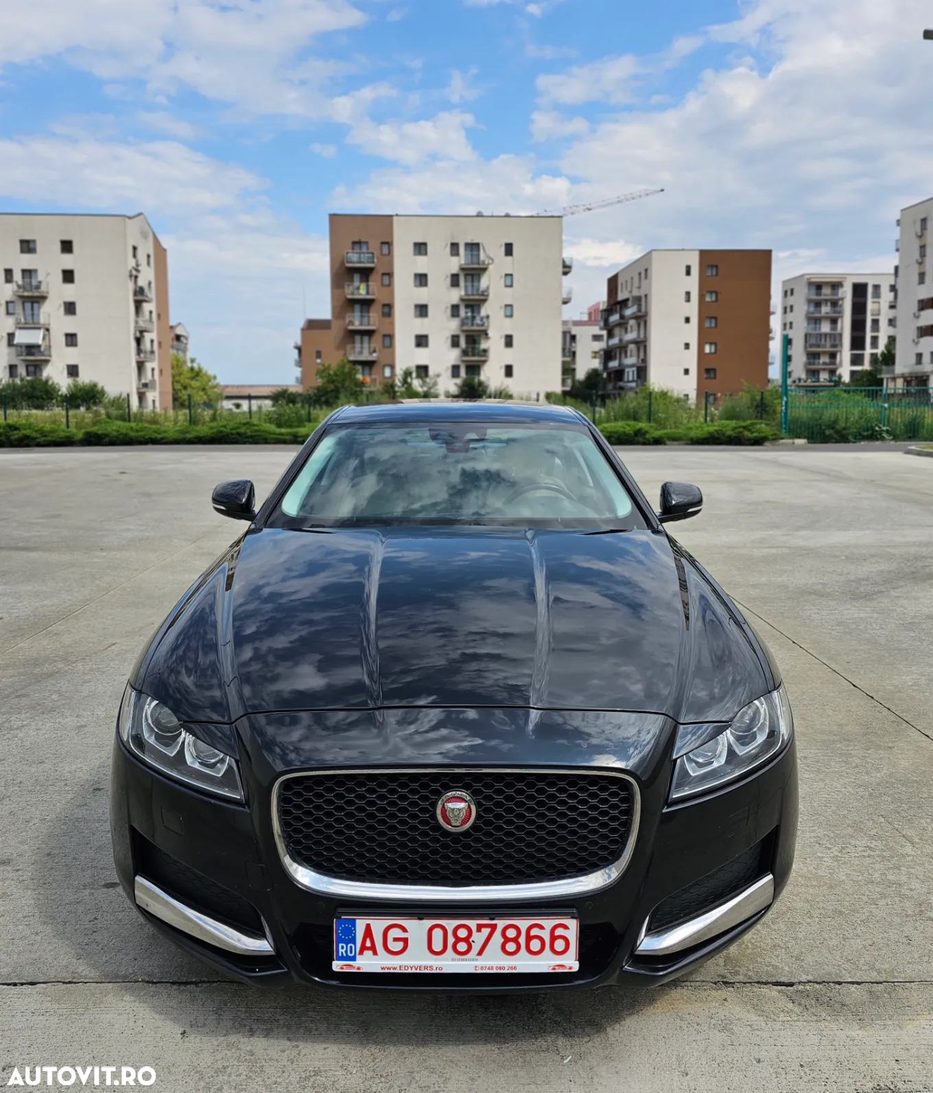 Jaguar XF 20d RWD E-Performance Prestige - 12