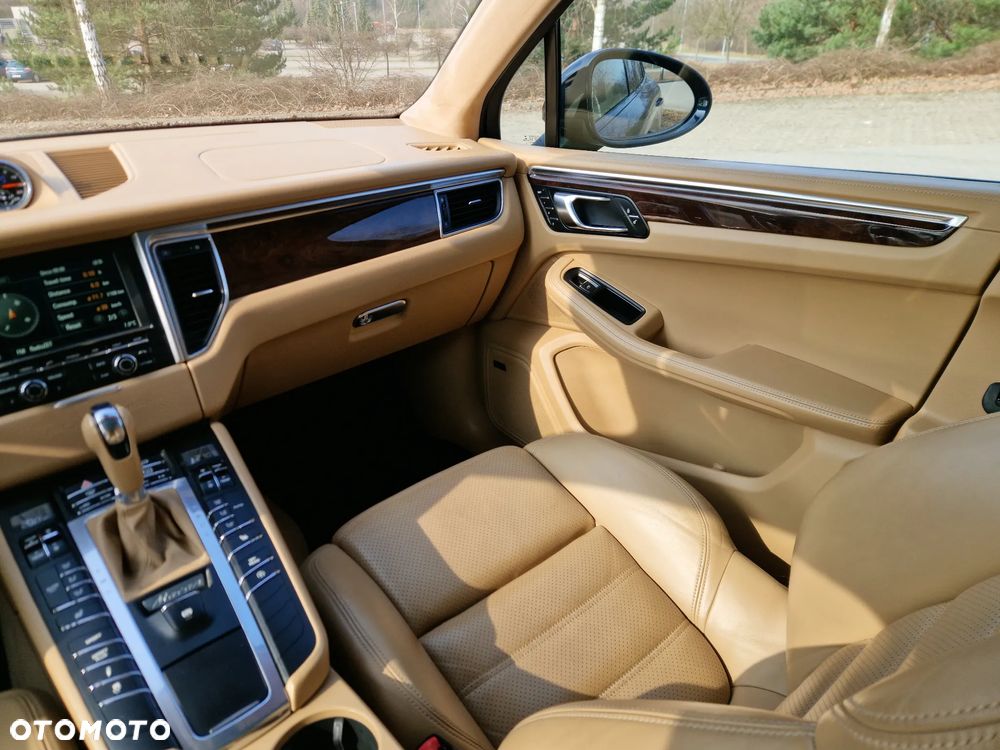 Porsche Macan - 22