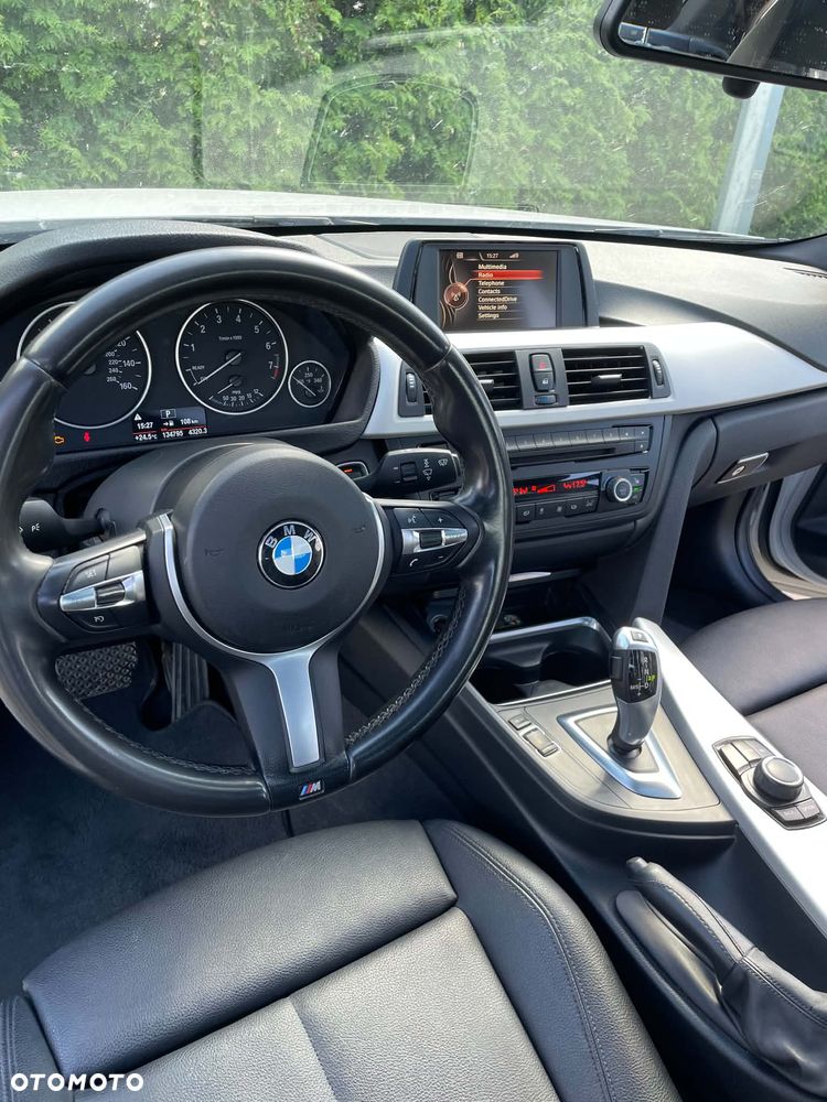 BMW Seria 3 320i xDrive - 5