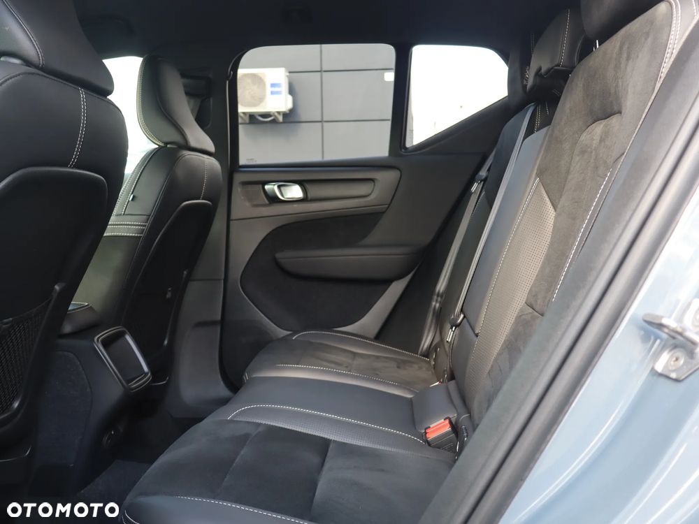 Volvo XC 40 D4 AWD R-Design - 16