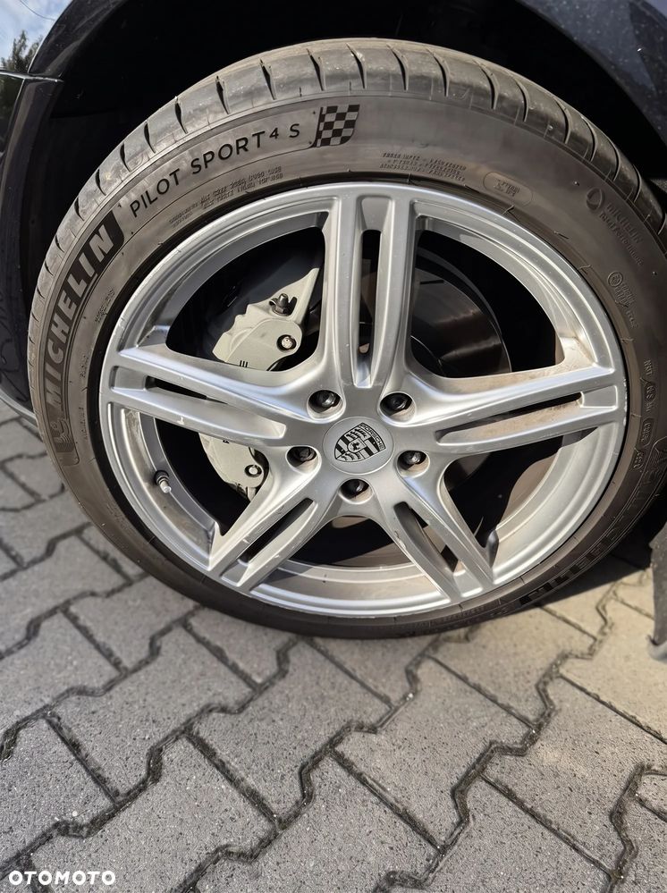 Porsche Panamera - 26