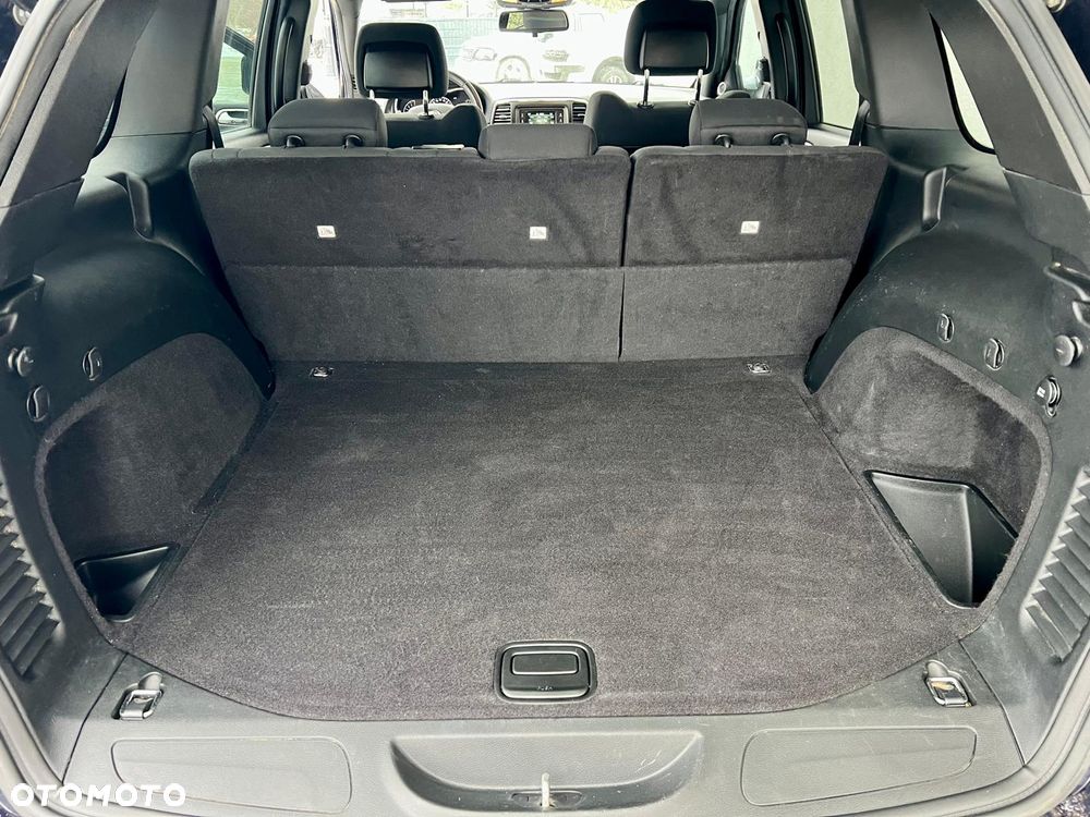 Jeep Grand Cherokee - 19