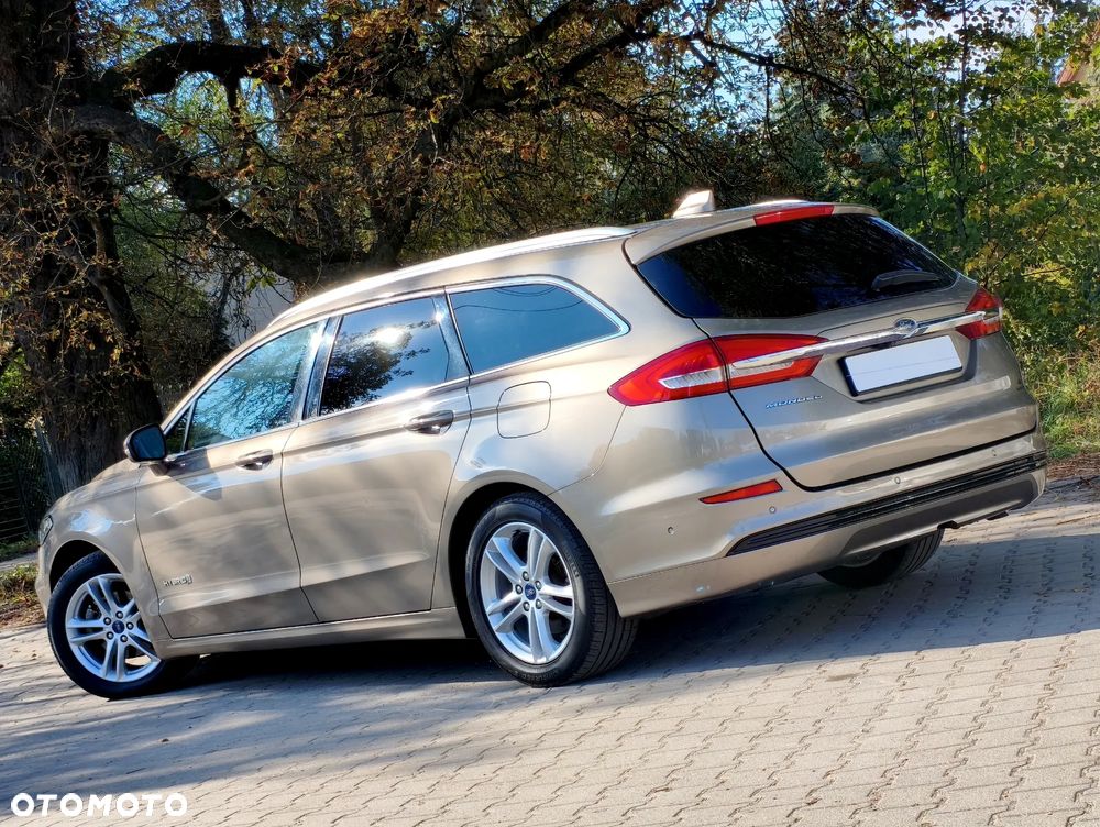 Ford Mondeo - 29