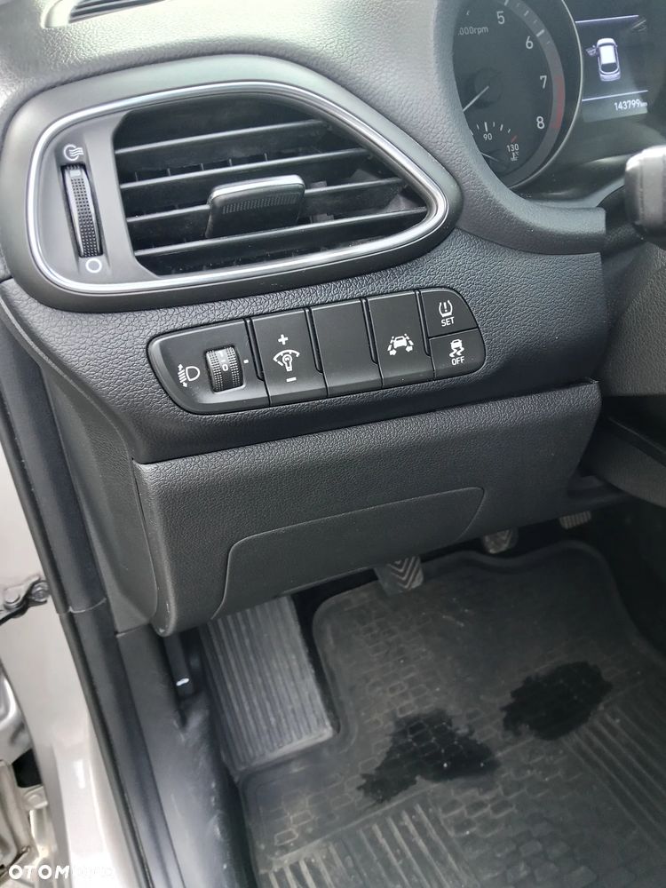 Hyundai i30 - 10