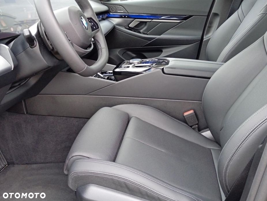 BMW Seria 5 520d xDrive mHEV - 7