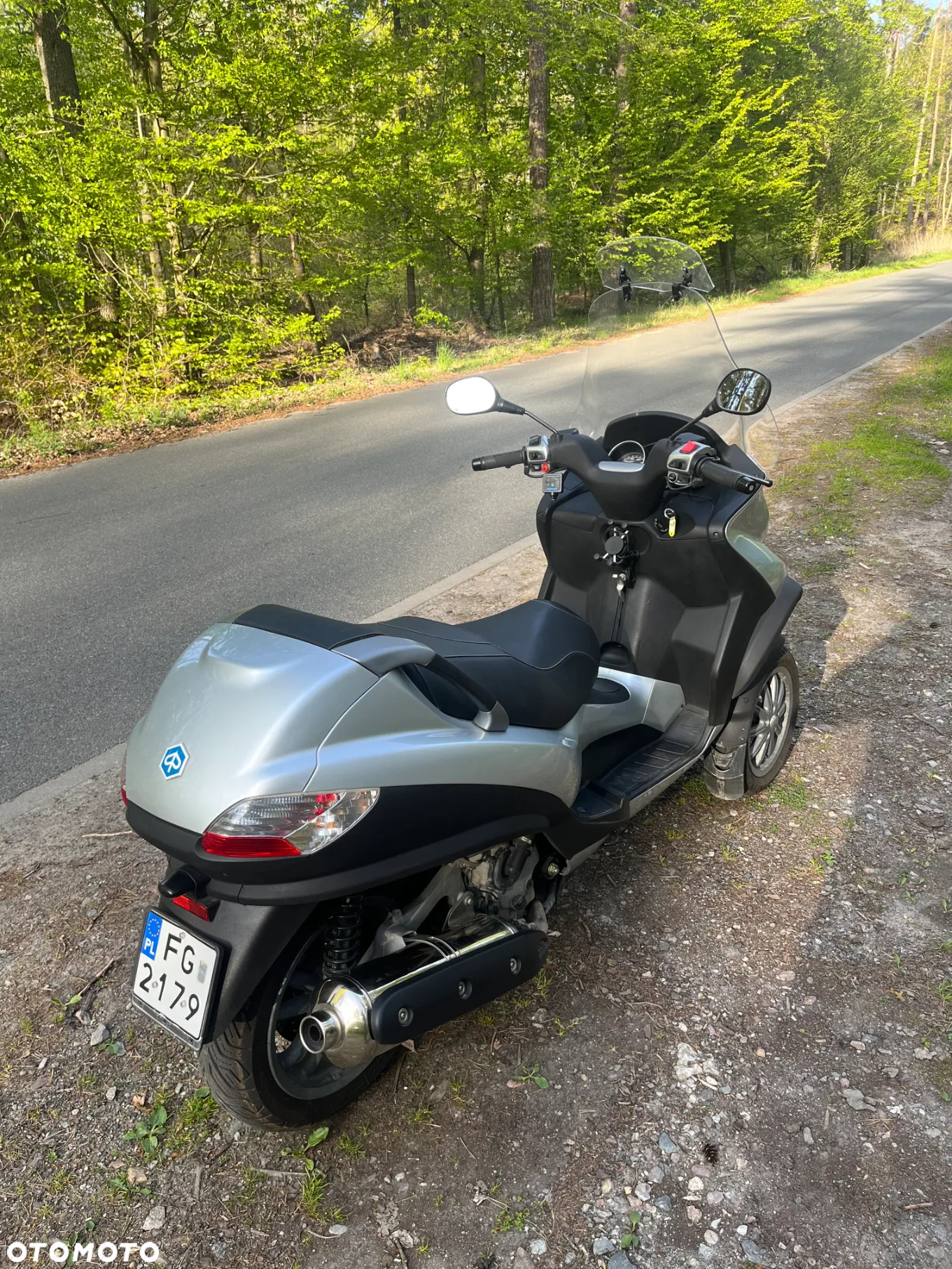Piaggio MP-3 - 5