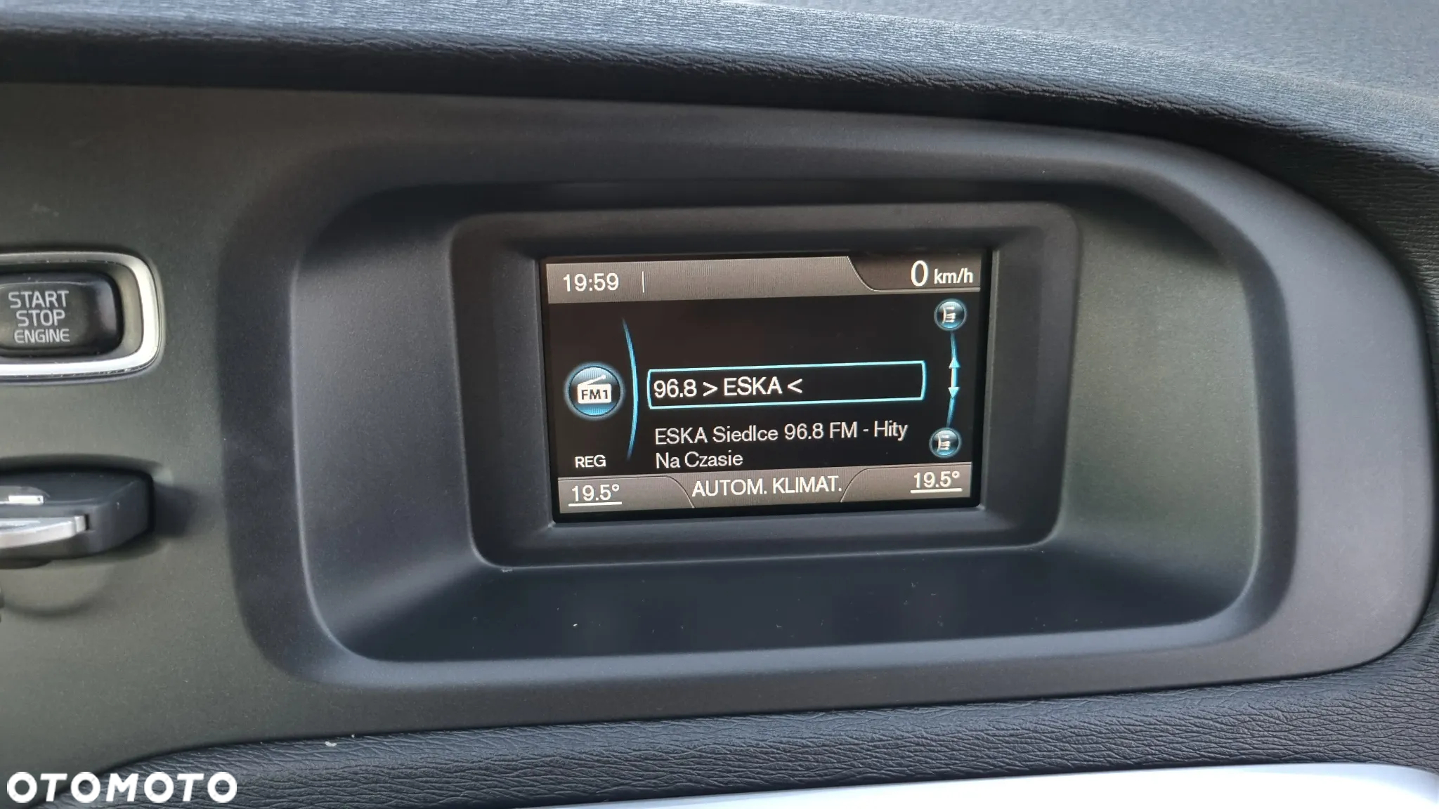 Volvo V40 D3 R-Design Momentum - 30