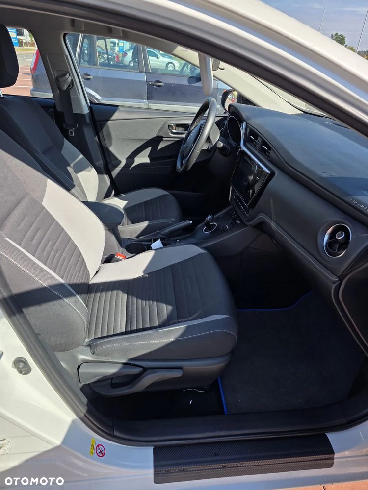 Toyota Auris 1.8 VVT-i Automatik Edition S+ - 5