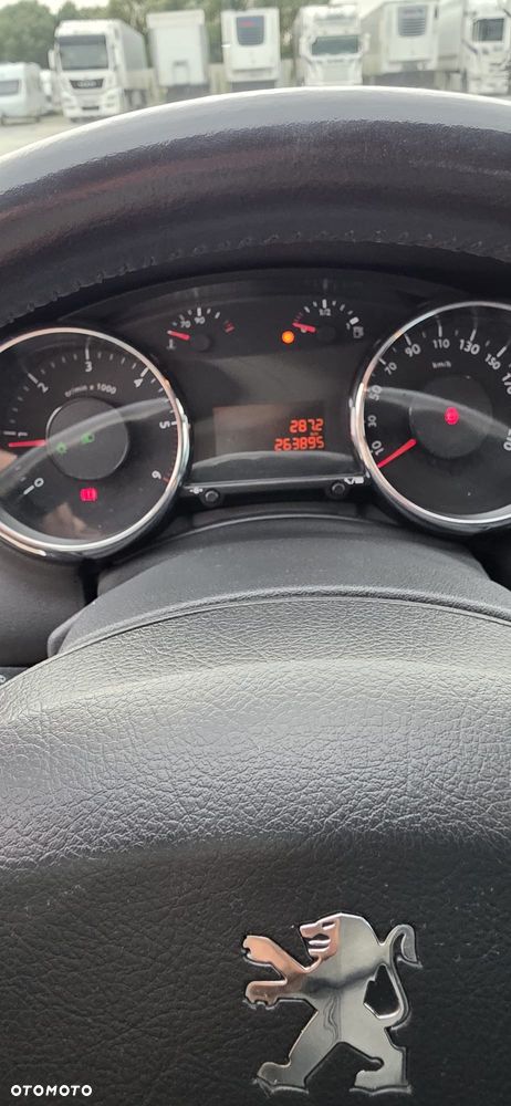 Peugeot 5008 - 10