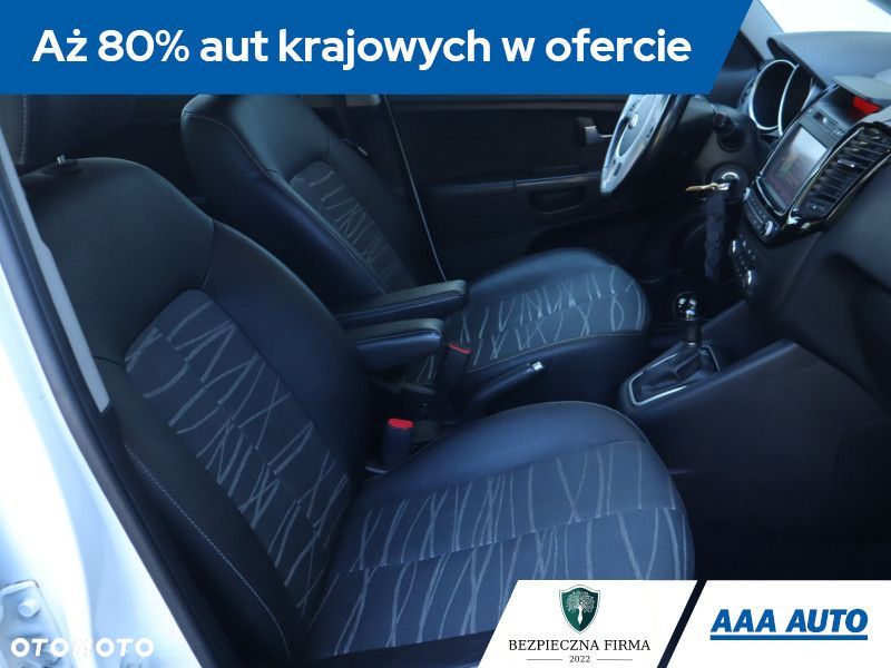 Kia Venga - 11