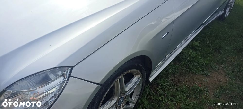 MERCEDES W212 AMG LISTWA NAKŁADKA PROGOWA 775 SREBRNA - 2