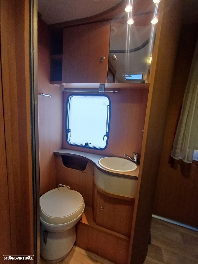 Ford Transit Challenger Genesis 58 - 18
