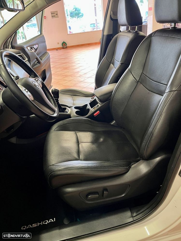 Nissan Qashqai 1.5 dCi N-Connecta Led - 23