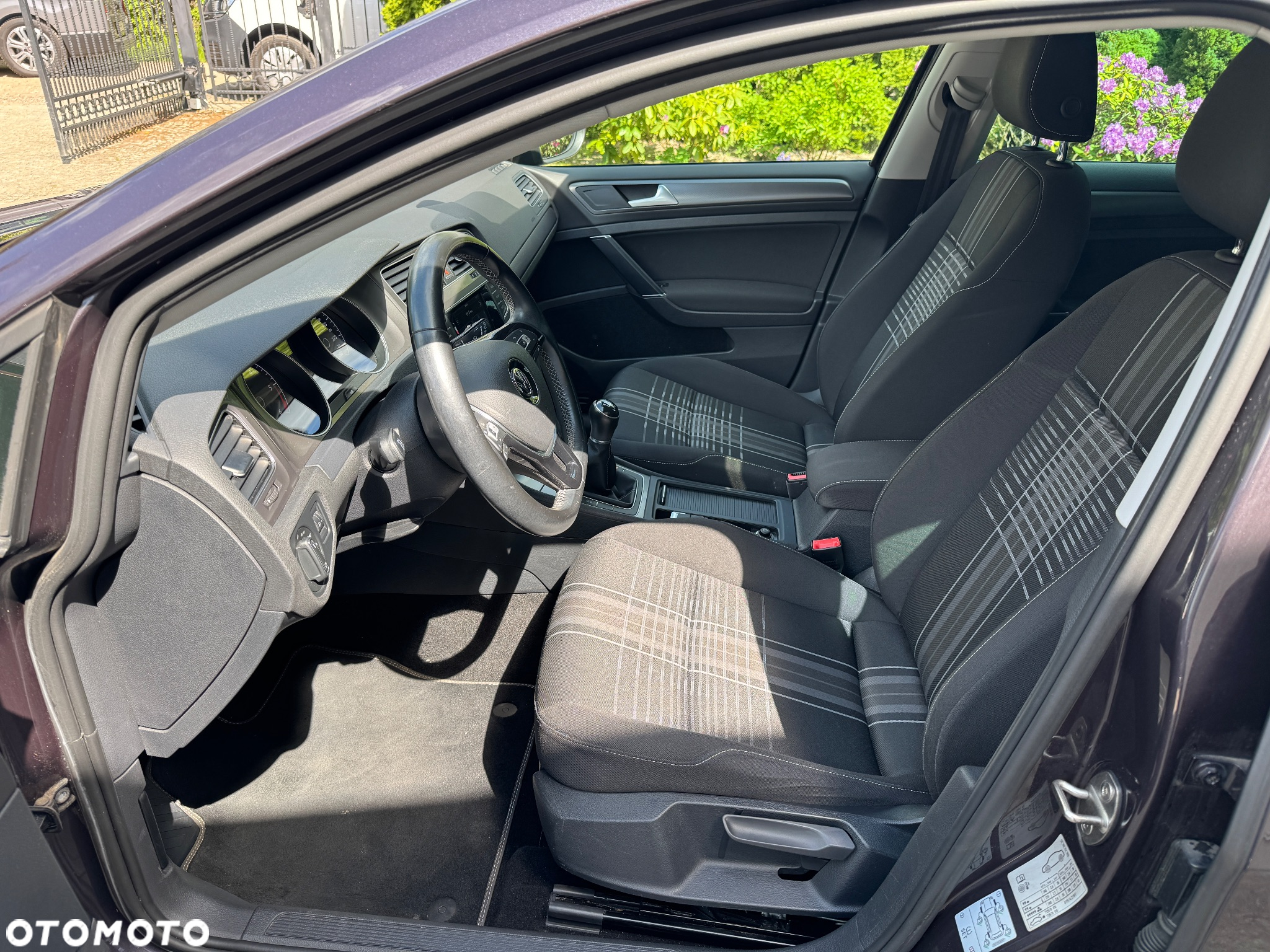 Volkswagen Golf 1.6 TDI BlueMotion Technology Lounge - 11