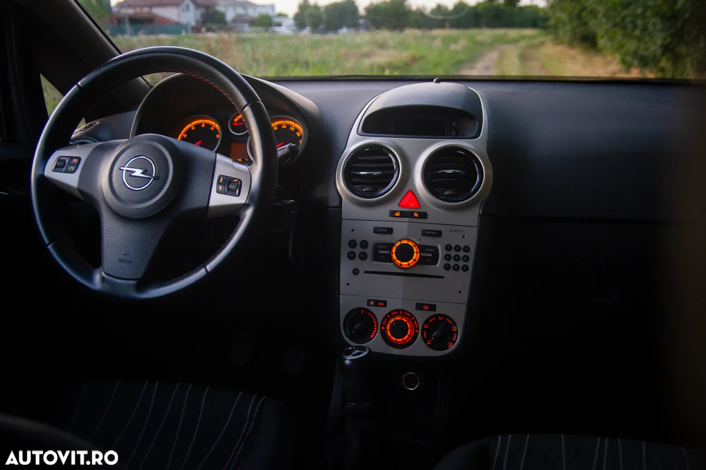 Opel Corsa 1.2i Cosmo - 9