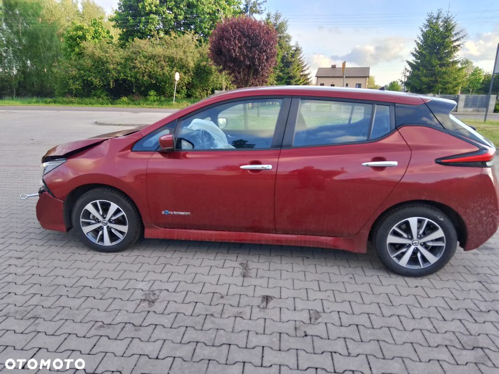 Nissan Leaf - 2