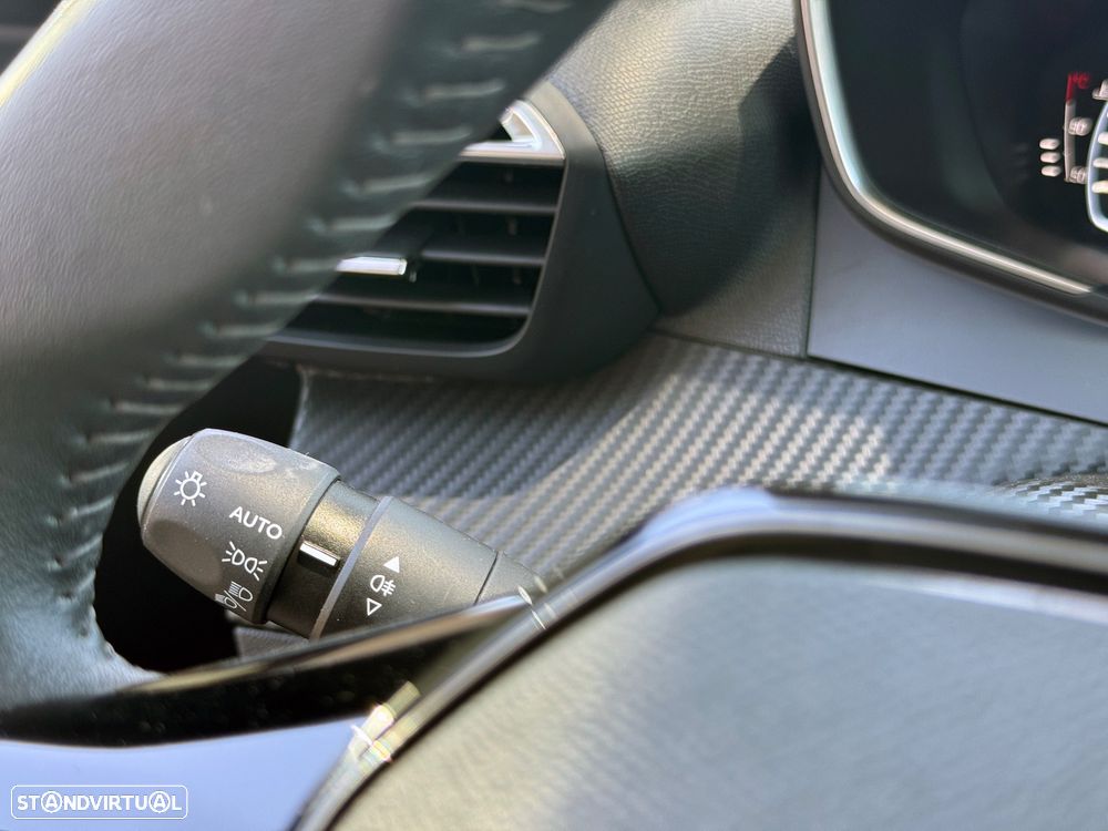 Peugeot 208 1.2 PureTech Active - 18