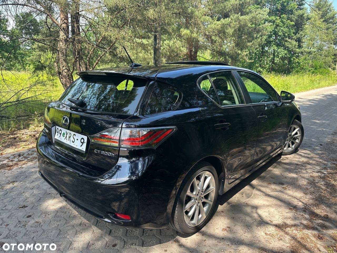 Lexus CT 200h Business Edition - 10