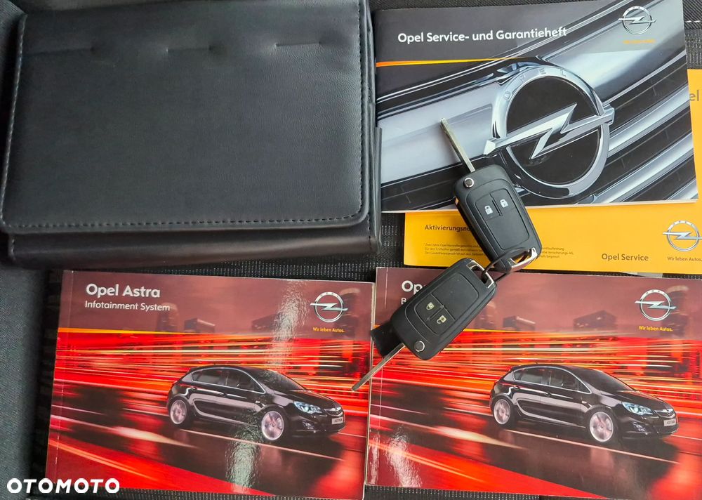 Opel Astra 1.4 ecoFLEX Cosmo - 25