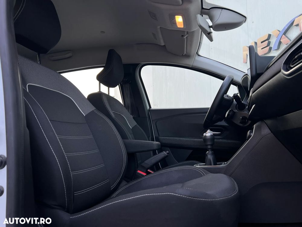 Dacia Sandero - 8