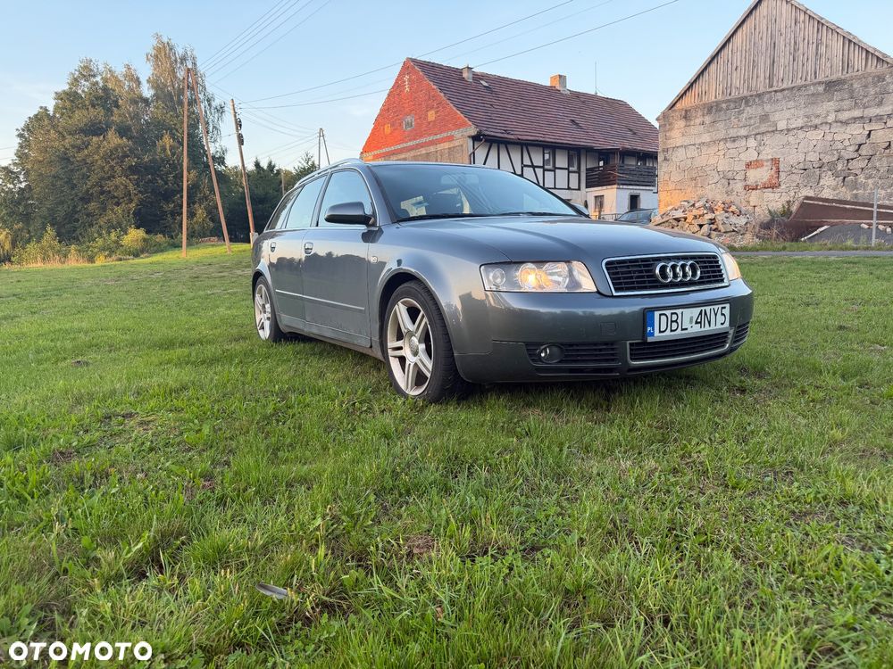 Audi A4 Avant - 4