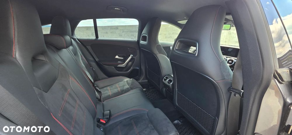 Mercedes-Benz CLA 200 d 8G-DCT AMG Line - 15
