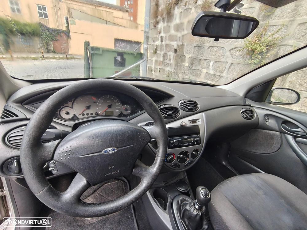Ford Focus 1.8 TDdi Trend - 4