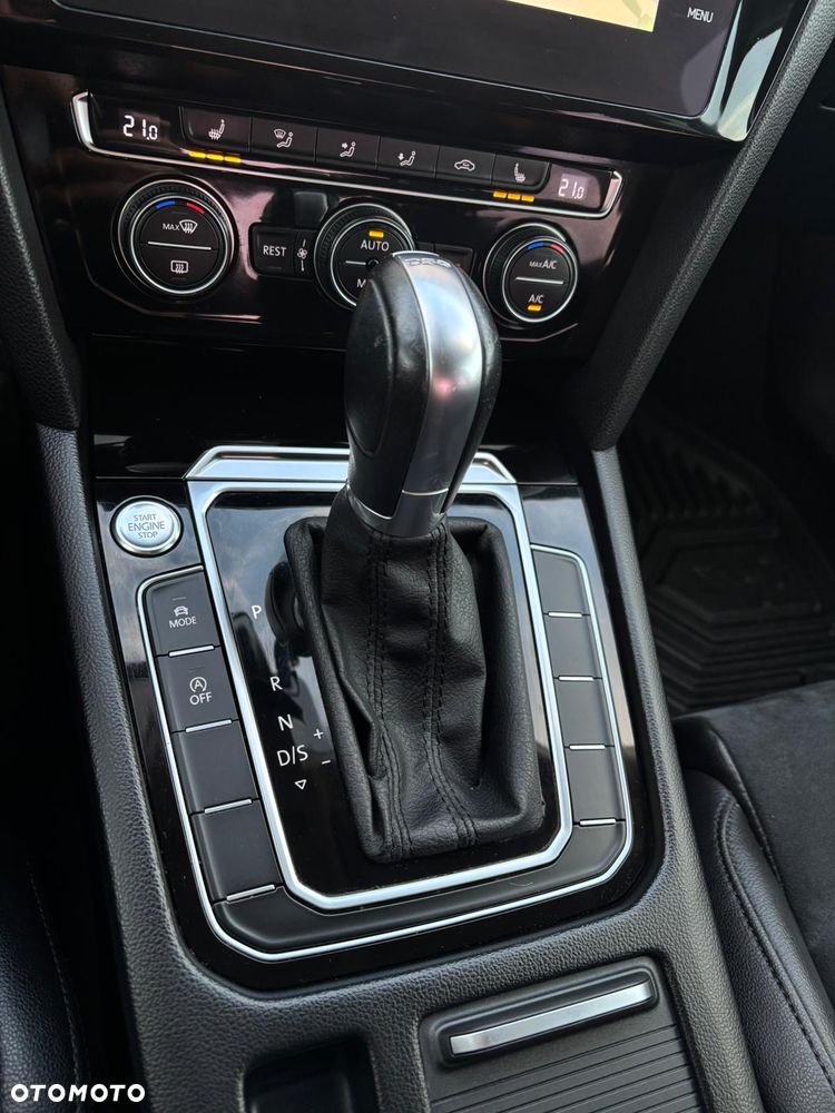 Volkswagen Passat 2.0 TDI BMT Highline DSG7 - 29