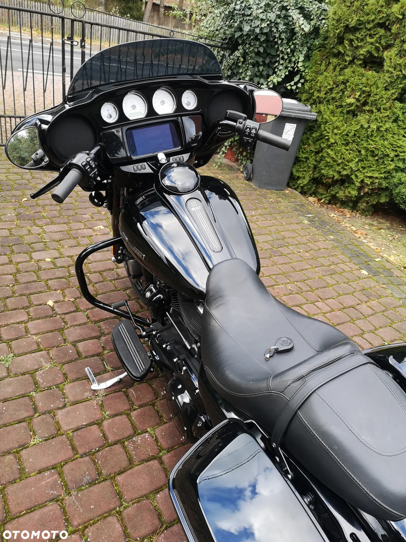 Harley-Davidson Touring Street Glide - 12