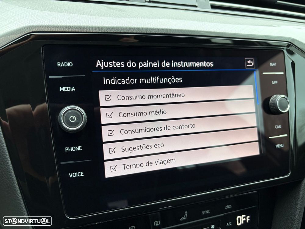 VW Passat Variant 2.0 TDi Elegance DSG - 41