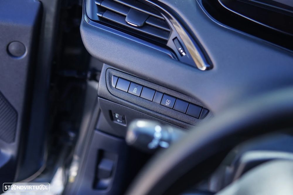 Peugeot 208 1.2 PureTech Style - 34