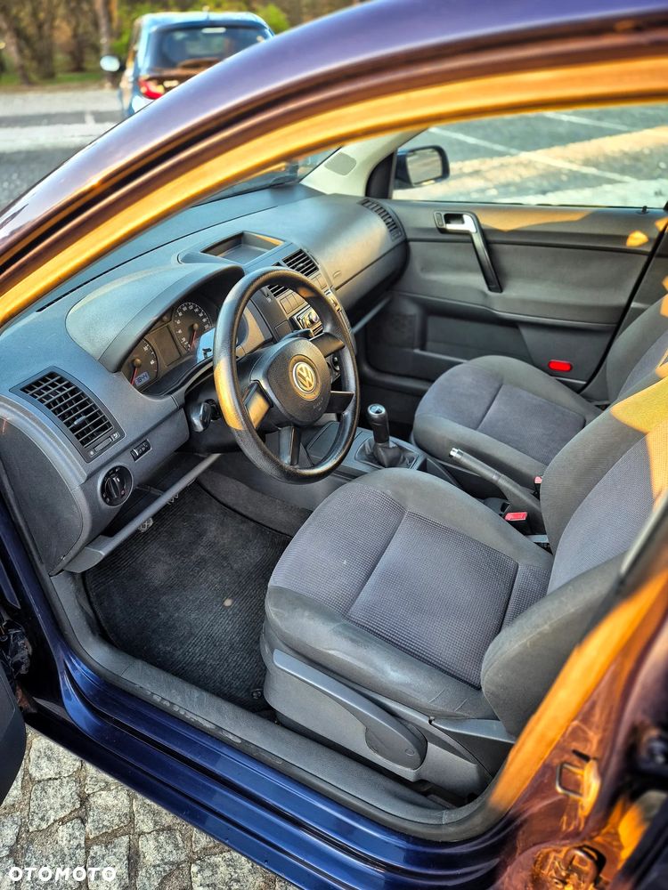 Volkswagen Polo - 8
